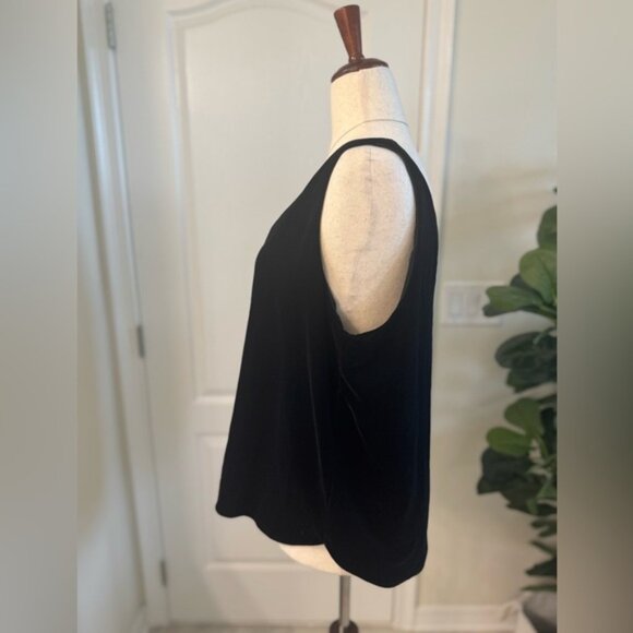 Black Velour Camisole in Women’s Size XL ❤️ - Picture 5 of 11